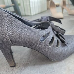 Naturalizer Charcoal Women's Heels